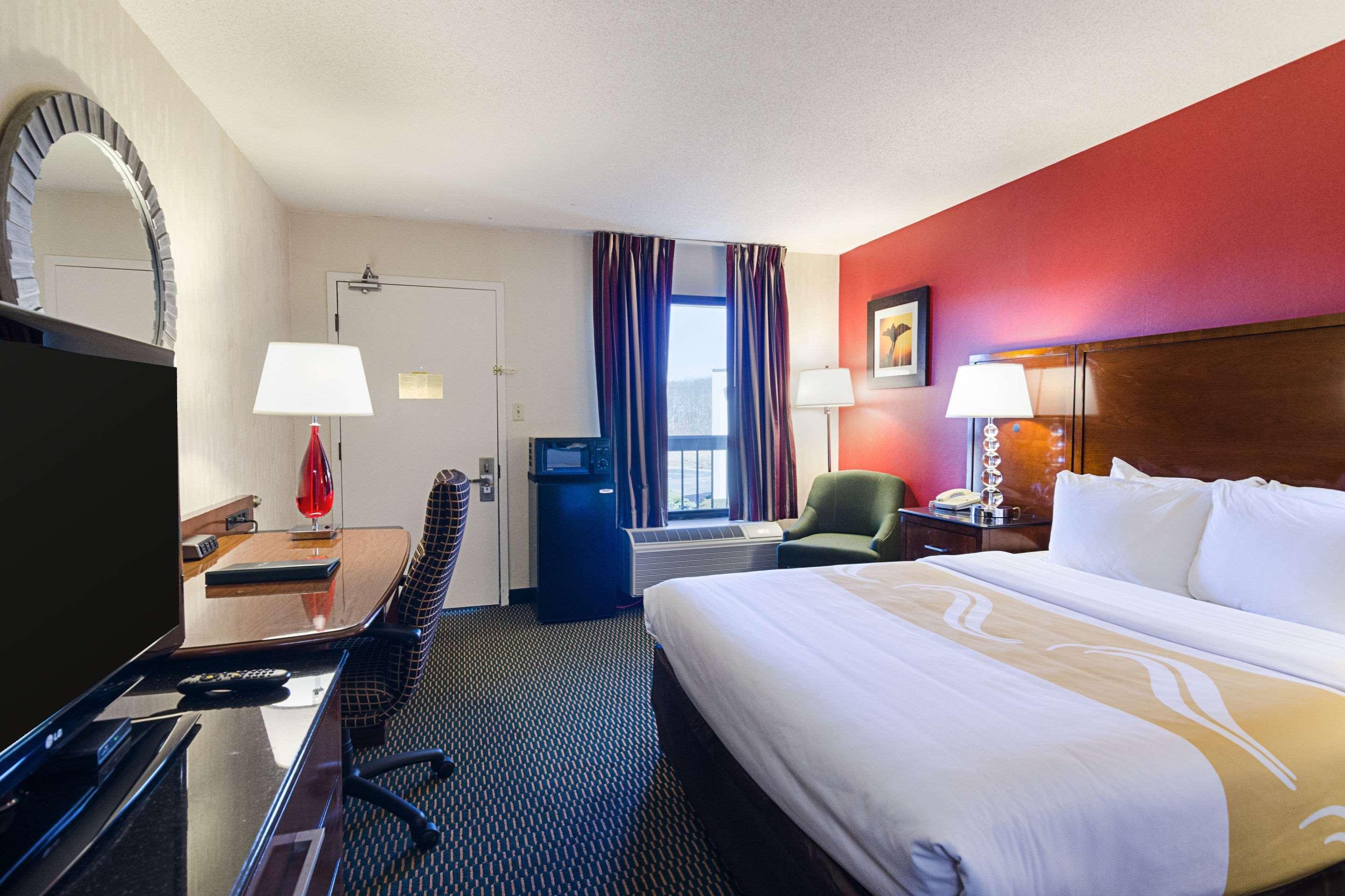 Quality Inn Christiansburg - Blacksburg Bagian luar foto