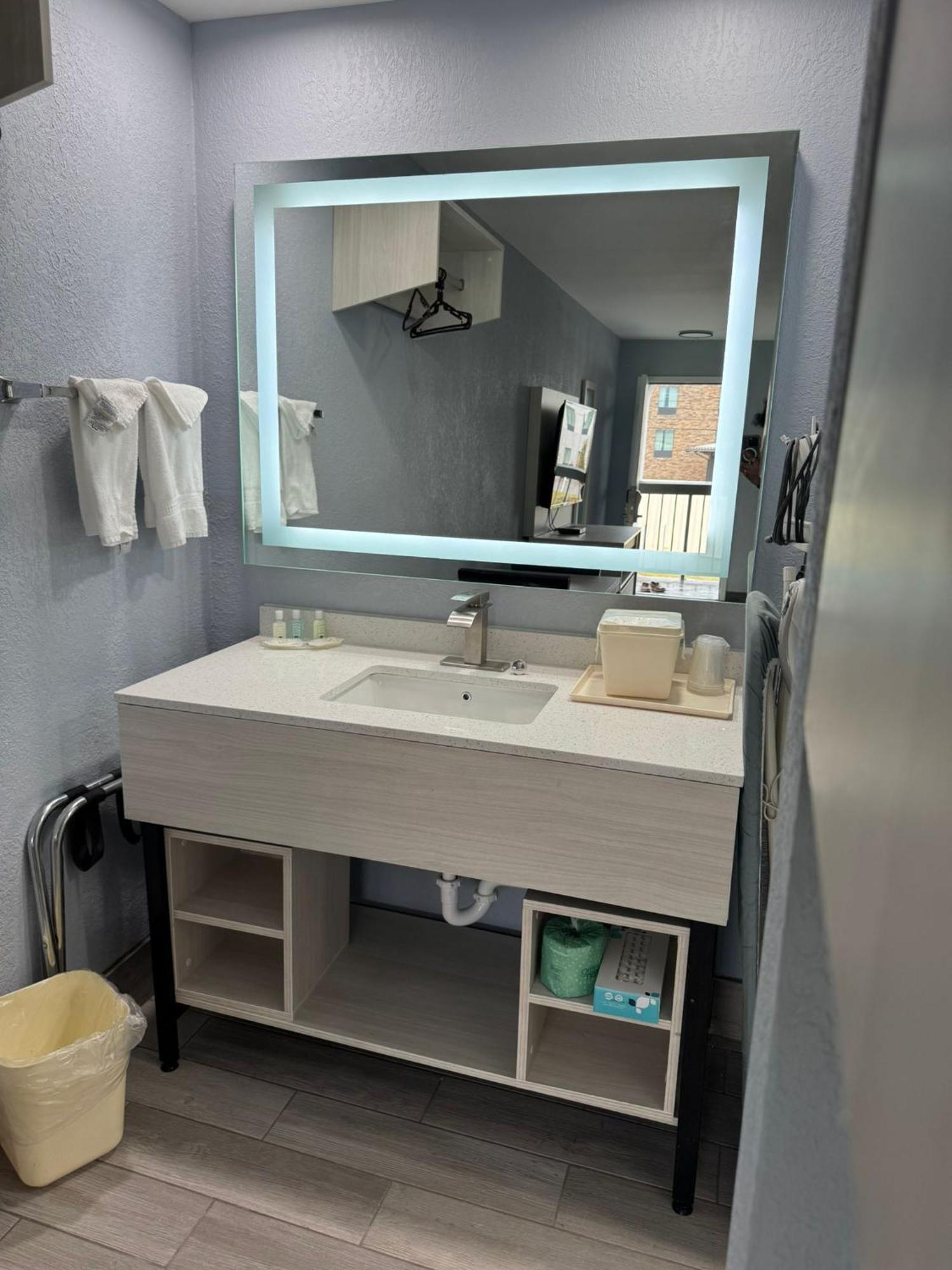 Quality Inn Christiansburg - Blacksburg Bagian luar foto