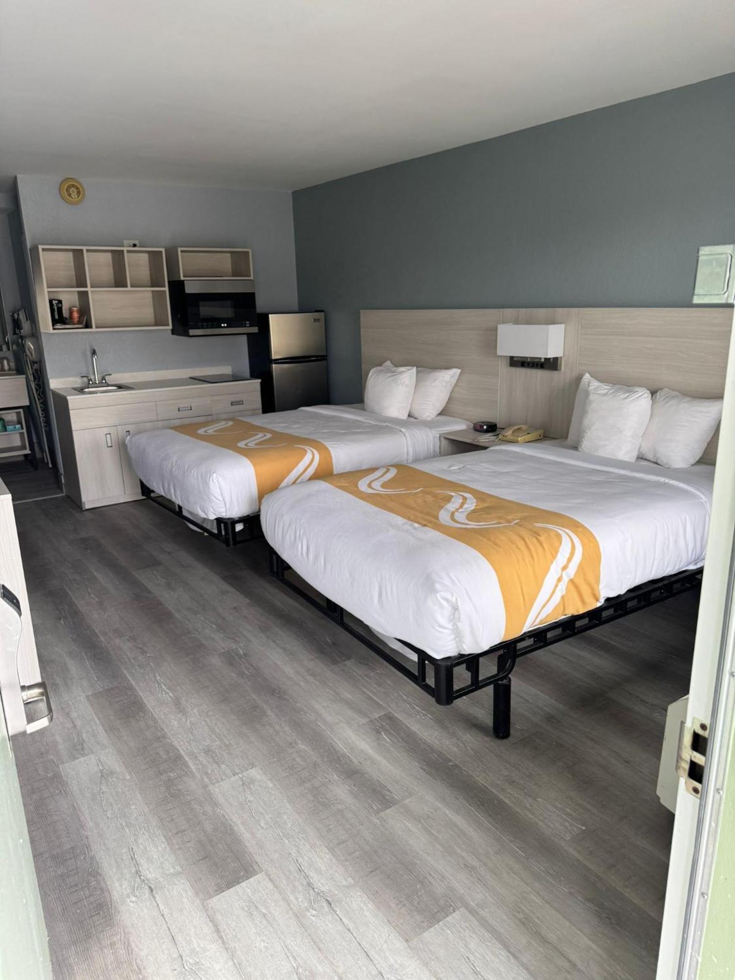 Quality Inn Christiansburg - Blacksburg Bagian luar foto