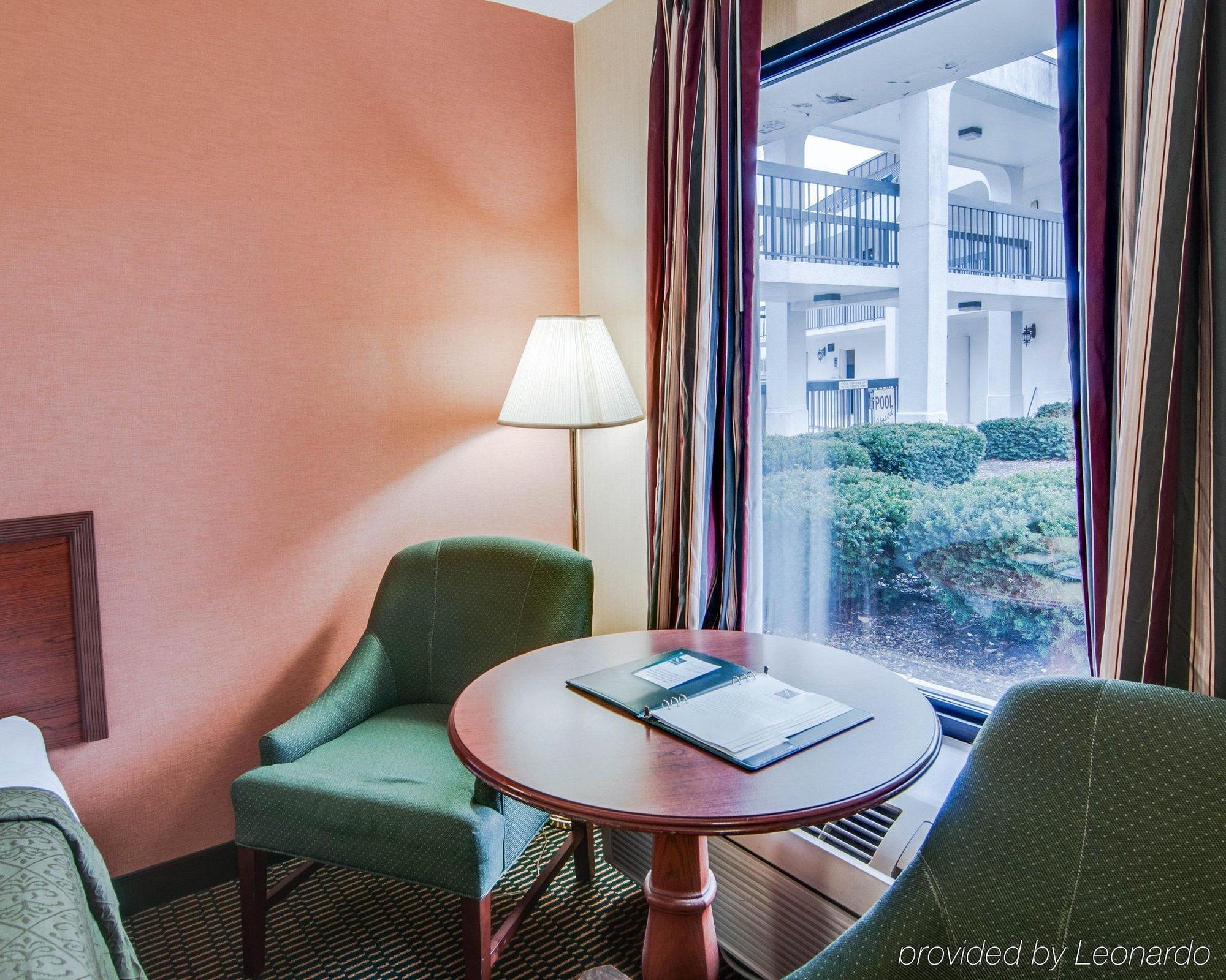 Quality Inn Christiansburg - Blacksburg Bagian luar foto