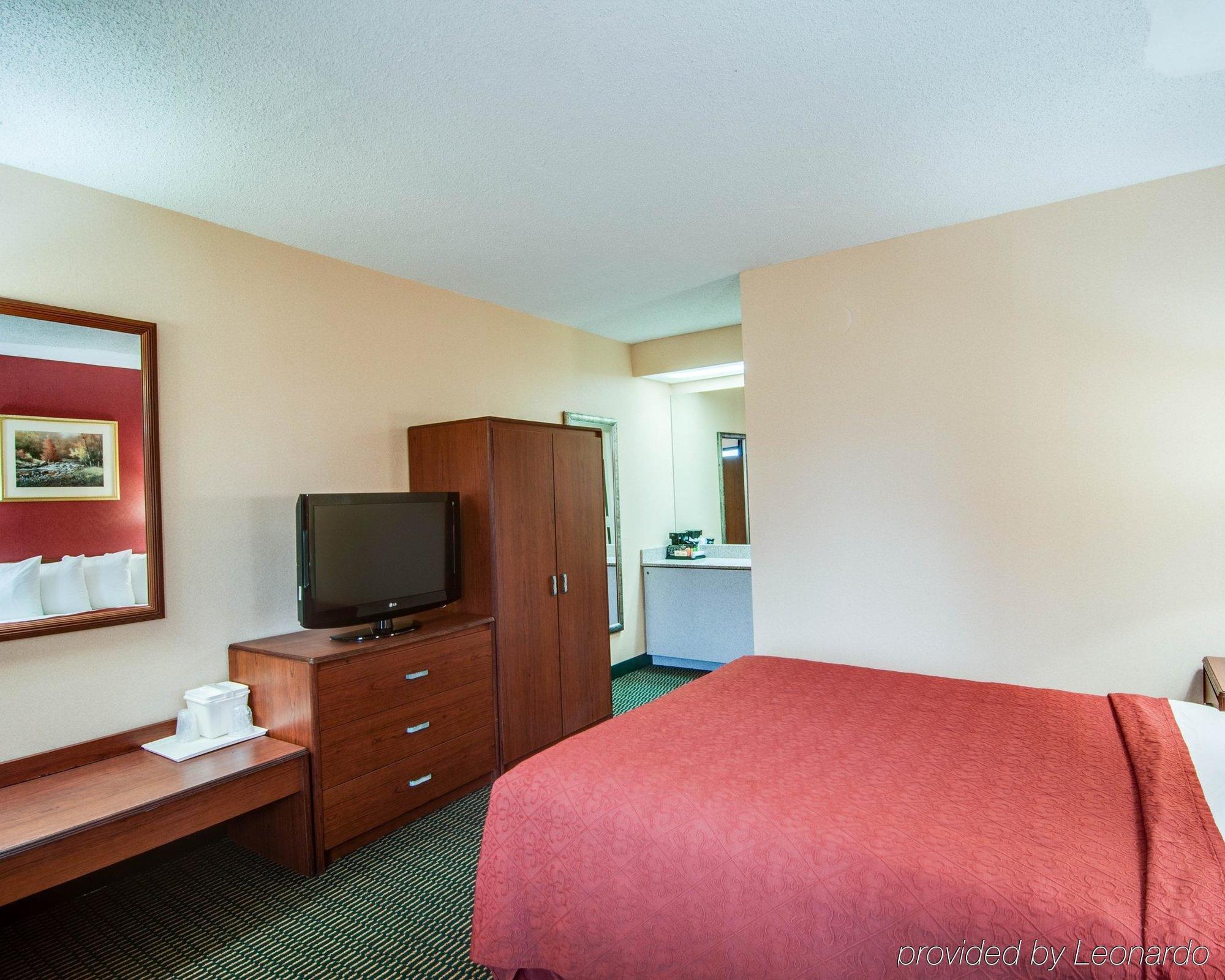 Quality Inn Christiansburg - Blacksburg Bagian luar foto