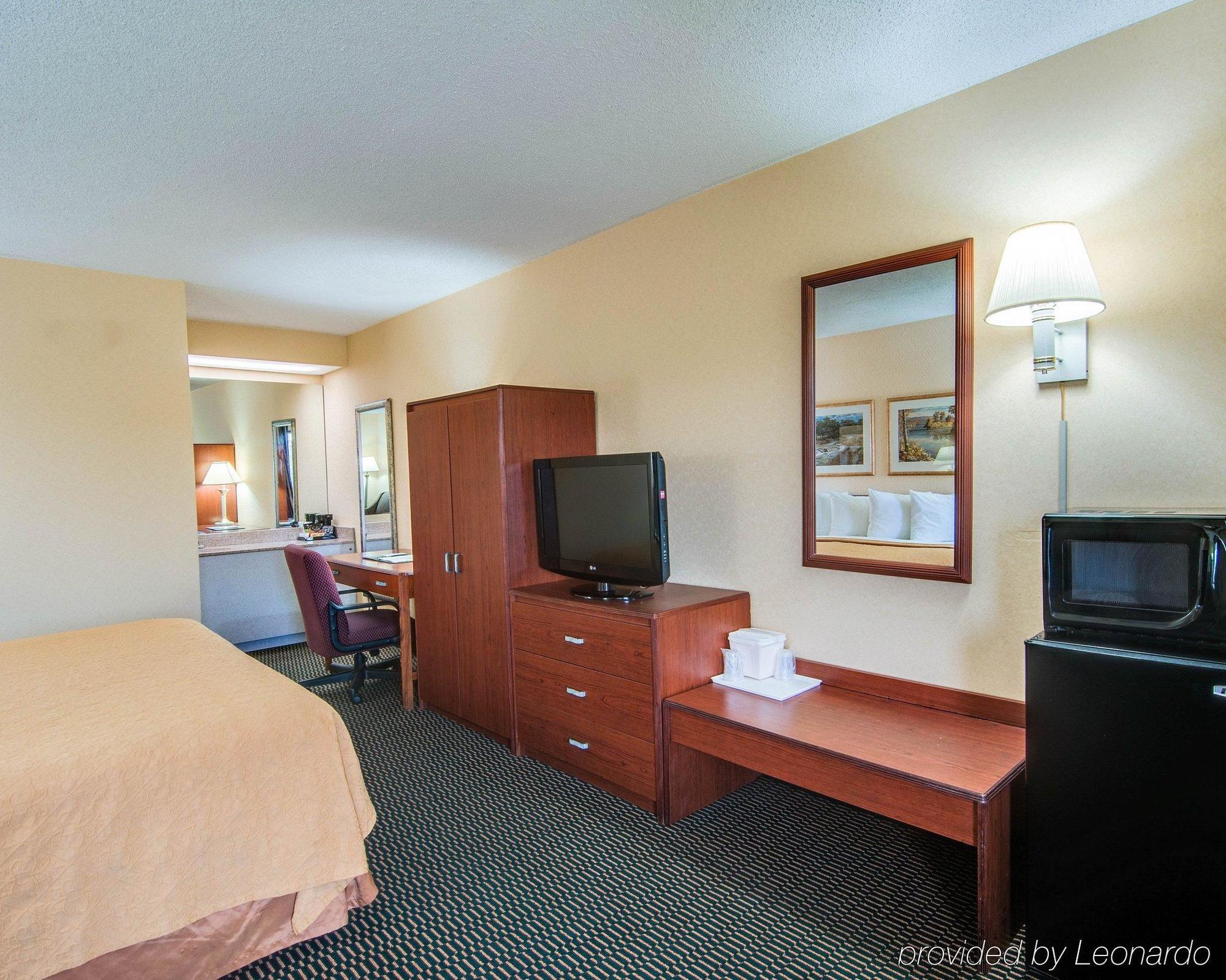 Quality Inn Christiansburg - Blacksburg Bagian luar foto